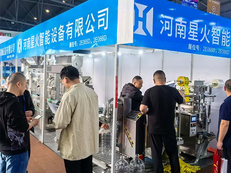 星火全自動(dòng)多頭液體灌裝機(jī)在全國(guó)糖